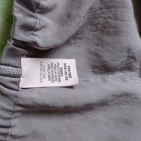 Victoria's Secret lace mini Mico shorts , size xs, Grey, EUC - Picture 3 of 5